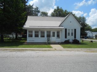 207 W Race St, Odon, IN 47562
