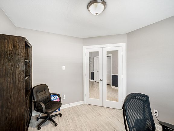 5th image of 17963 Branch Creek Dr