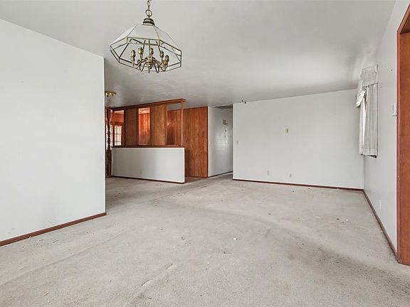 5th image of 1708 Dover Dr