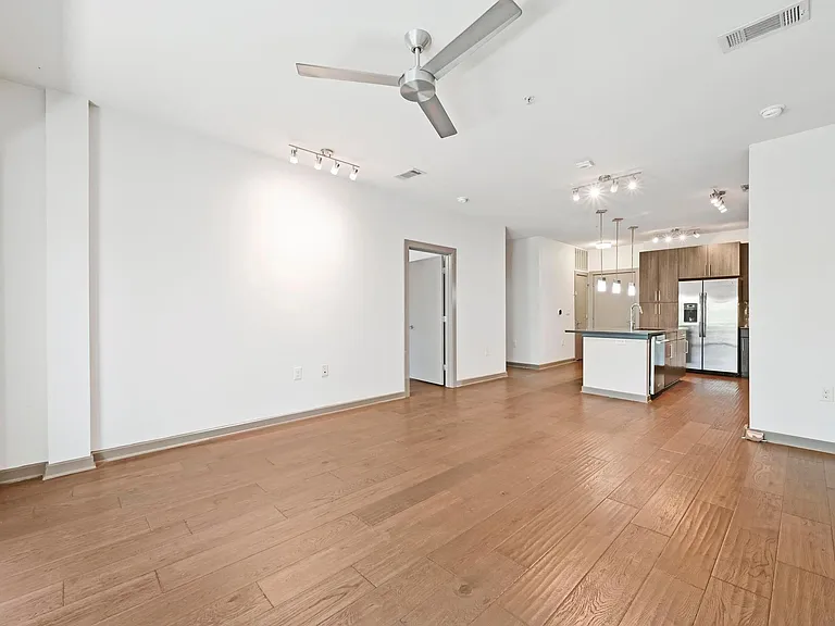 3600 S Lamar Blvd #213 — Photo 9
