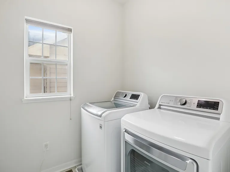 9924 Peach Leaf Ln — Photo 16