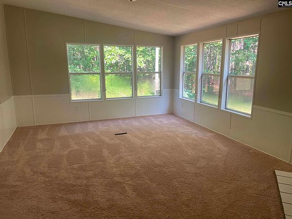 3rd image of 133 Silver Oak Ln