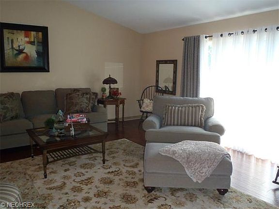 5th image of 301 Cranberry Ct