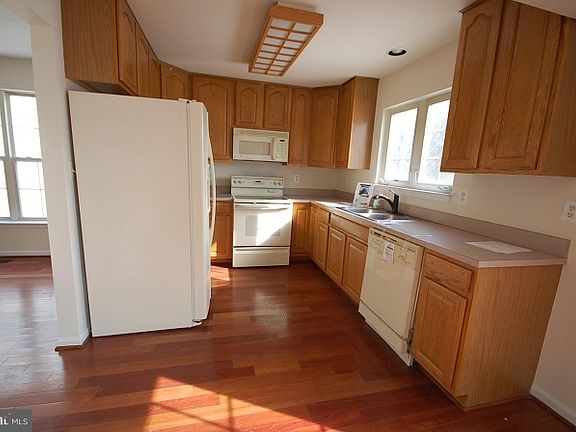 4th image of 503 N St NE