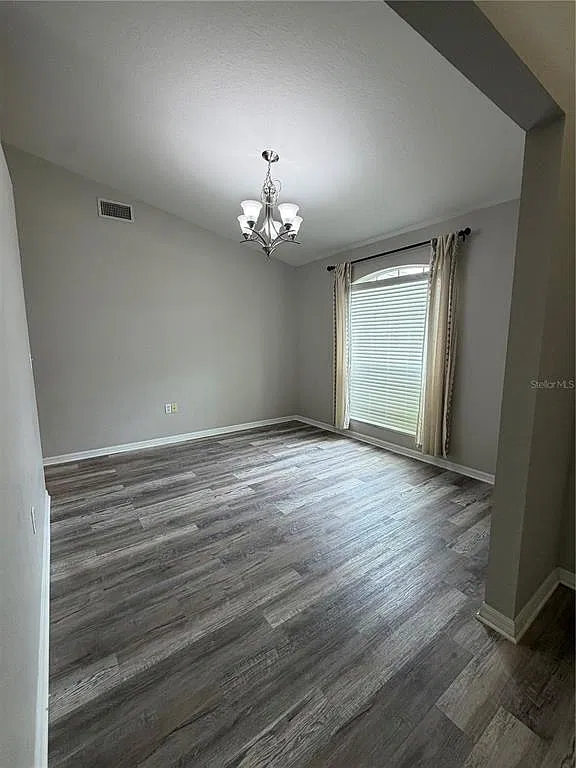 4 bed, 2.0 bath, 1859 sqft, $2,300 — Photo 4