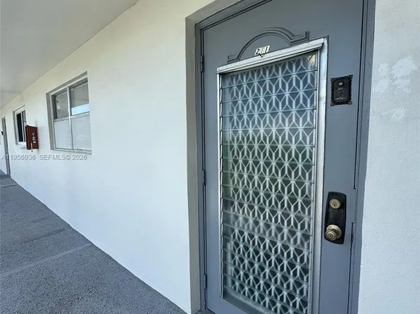 8450 Sunrise Lakes Blvd APT 211, Fort Lauderdale, FL 33322