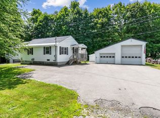 9 Bacon St, Oakland, ME 04963