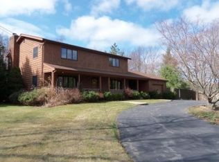 12 Apple Tree Ln, Johnston, RI 02919