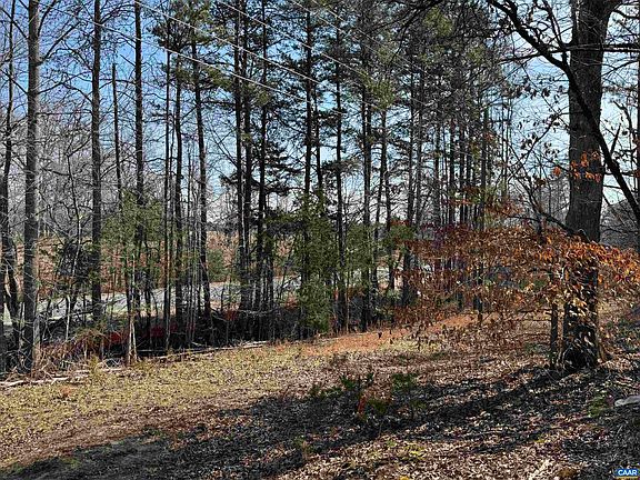 5th image of 2301 Three Notch Rd