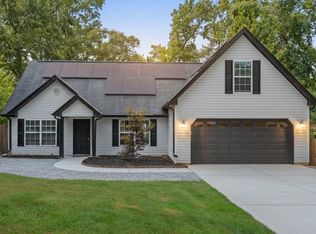 131 Wilbon Cir, Simpsonville, SC 29681