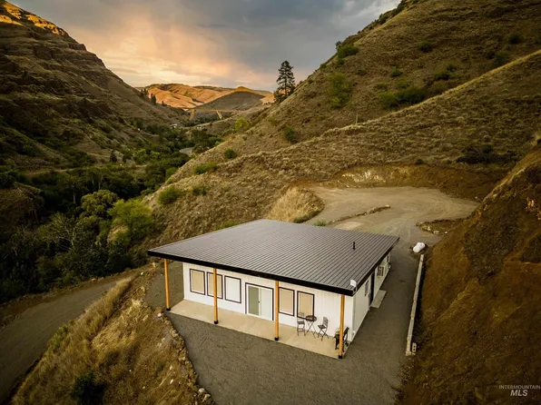 3255 River Bend Dr, White Bird, ID 83554