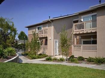 3rd image of 4006 Cedarhurst Dr APT 104