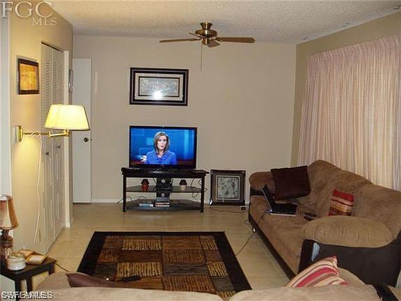 4th image of 5712 Foxlake Dr APT 4