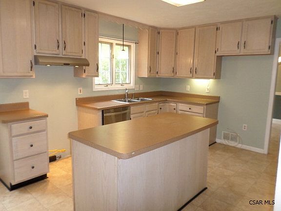 5th image of 305 Sanrue Dr