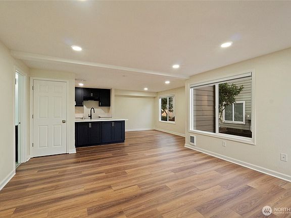 5th image of 2902 13th Street #3B