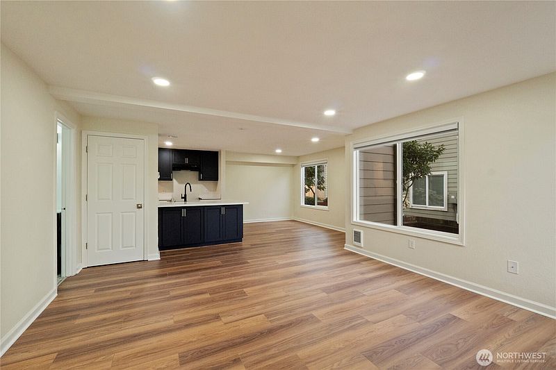 5th image of 2902 13th Street #3B