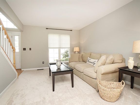 4th image of 5505 Crestwood Dr