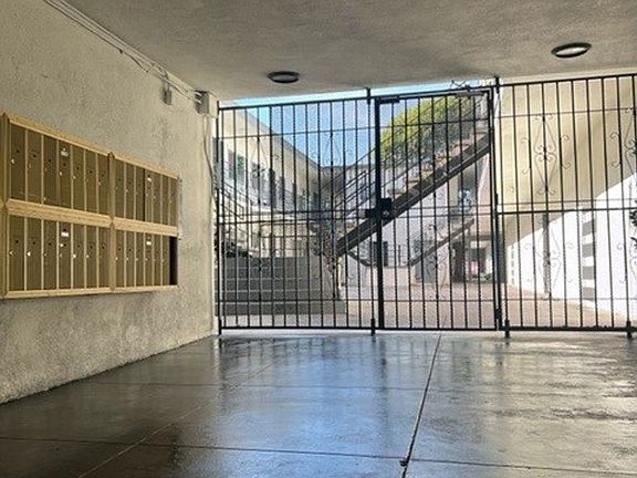 3rd image of 115 N Oak St #17