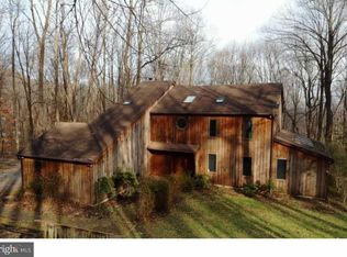 1760 Hilltop Rd, Spring City, PA 19475