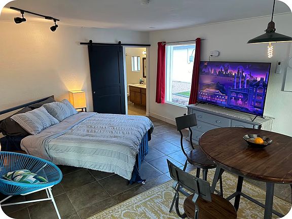 5th image of 1008 Yucca Ave #B