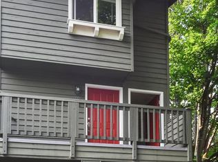 301 W Raye St APT 201, Seattle, WA 98119