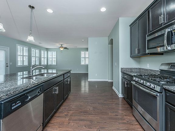 5th image of 116 Triple Crown Rd