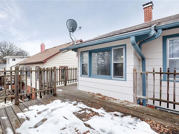 3rd image of 2825 Renick St