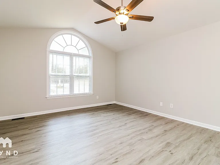 50 Sapphire Ct — Photo 10