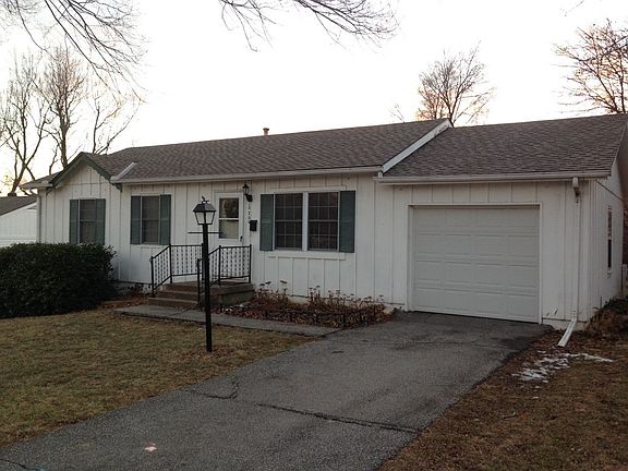 3rd image of 10700 Indiana Ave