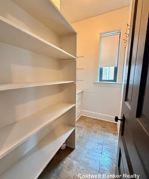 2528 W Iowa 2nd Fl #2ND FL — Photo 6