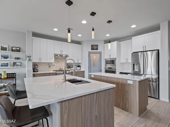 8961 E Wright School Loop, Tucson, AZ 85715