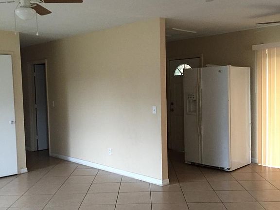 4th image of 209 Woodmere Blvd