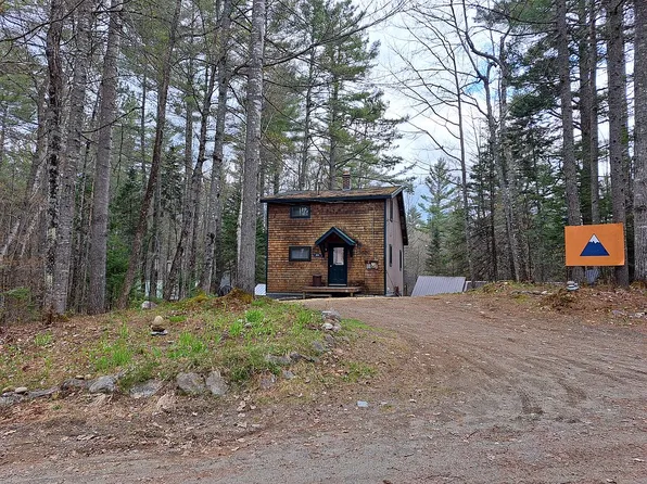 1012 Round House Rd, Carrabassett Valley, ME 04947