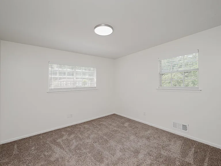 1440 Hickory Ln — Photo 24