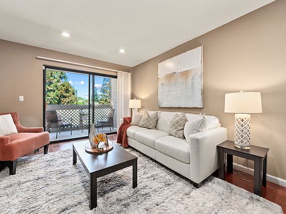 5th image of 876 Catkin Ct