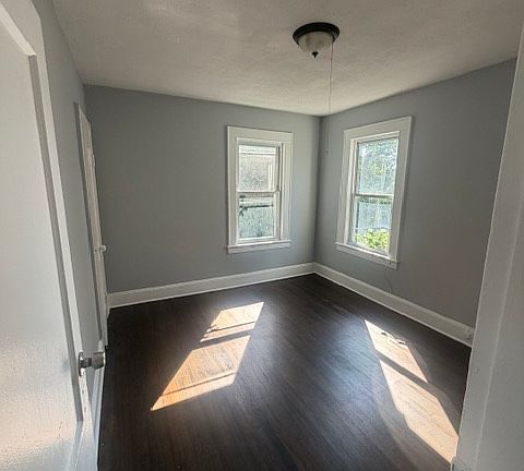 3rd image of 764 Ellsworth St #2