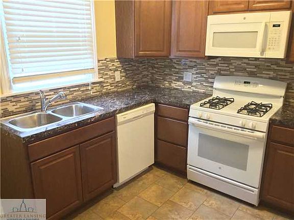 5th image of 400 N Fairview Ave