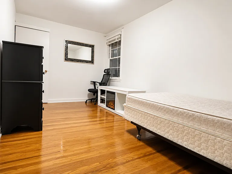 3rd bedroom (partially furnished)