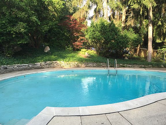 4th image of 4491 Chamberlain Dr