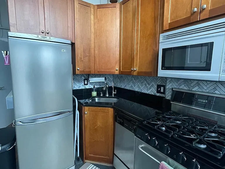 101 N Carolina Ave SE #208 — Photo 4