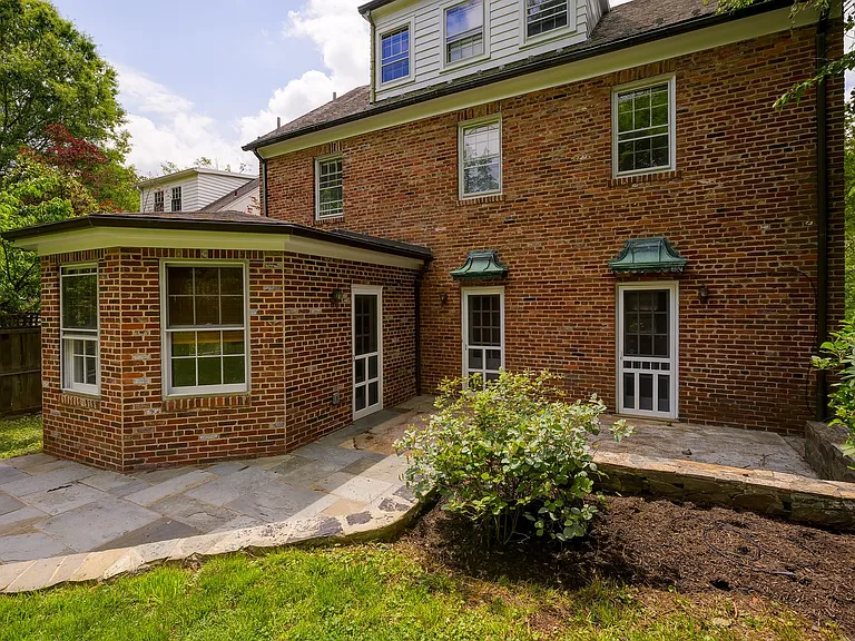 3677 Upton St NW — Photo 14