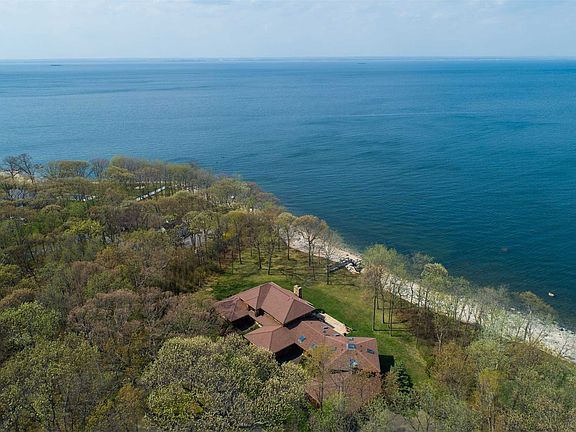 2nd image of 17 Sound Bay Dr