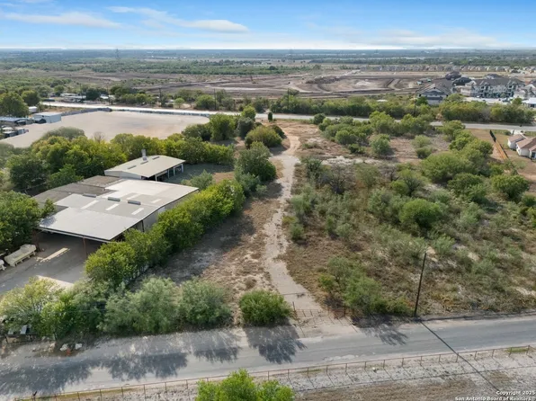 13348 Somerset, Von Ormy, TX 78073