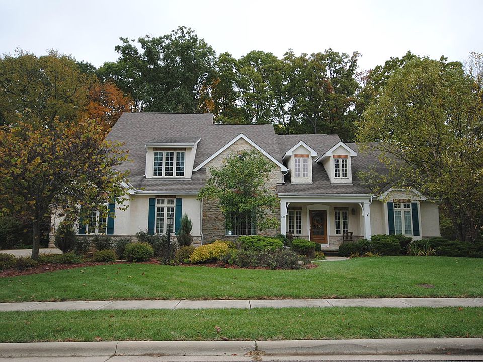 1st image of 610 Riverbend Ave