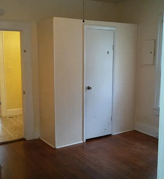 610 Holt Ave — Photo 11