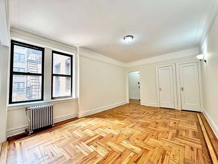 26-80 30th St #2A — Photo 1