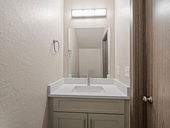 5th image of 9623 E Nixon Ln