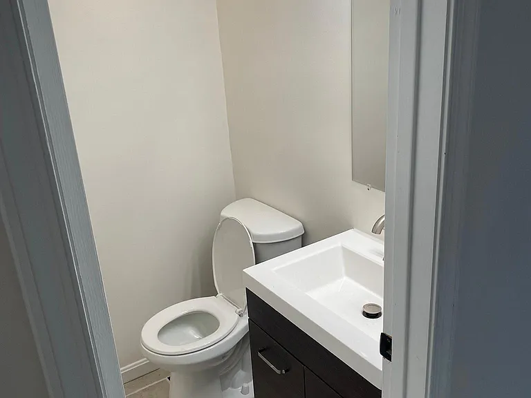 7604 McNamara Dr — Photo 12