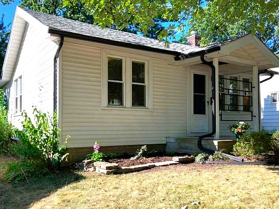 3rd image of 360 Wordsworth St