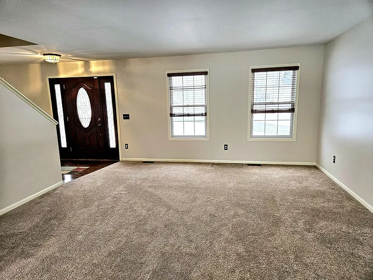 7761 Elk St — Photo 4